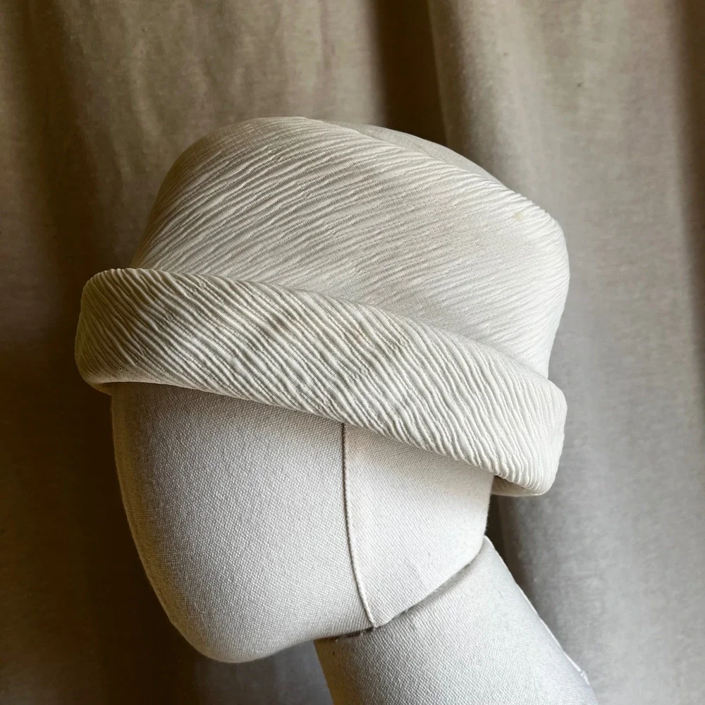 Vintage Ivory‎ Textured Pillbox Hat 1960s Sculptural Mod Cocktail Hat